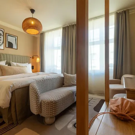 Hotel Nh Grand Joanne 4*