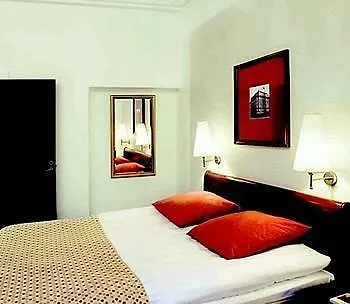 Nh Grand Joanne Hotel