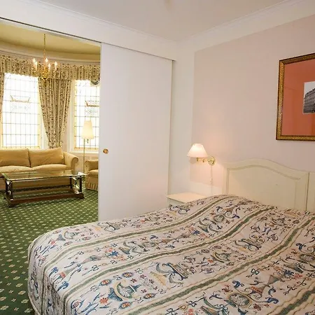 Nh Grand Joanne Hotel