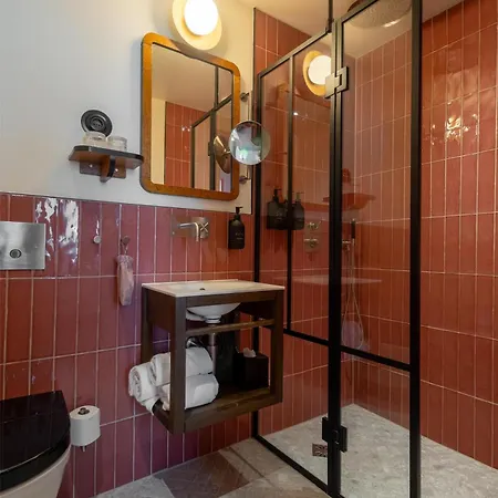 Nh Grand Joanne Hotel