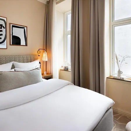 Hotel Nh Grand Joanne 4*