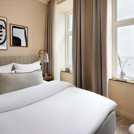 Otel Nh Grand Joanne 4*