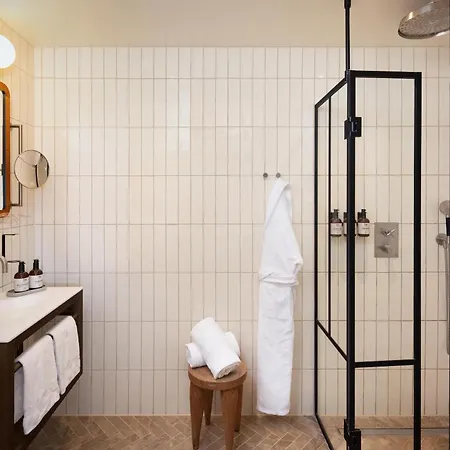 Hotel Nh Grand Joanne 4*