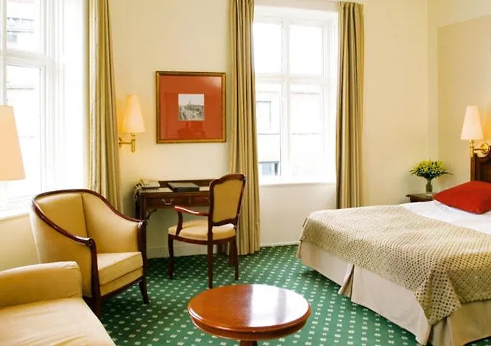 Nh Grand Joanne Hotel