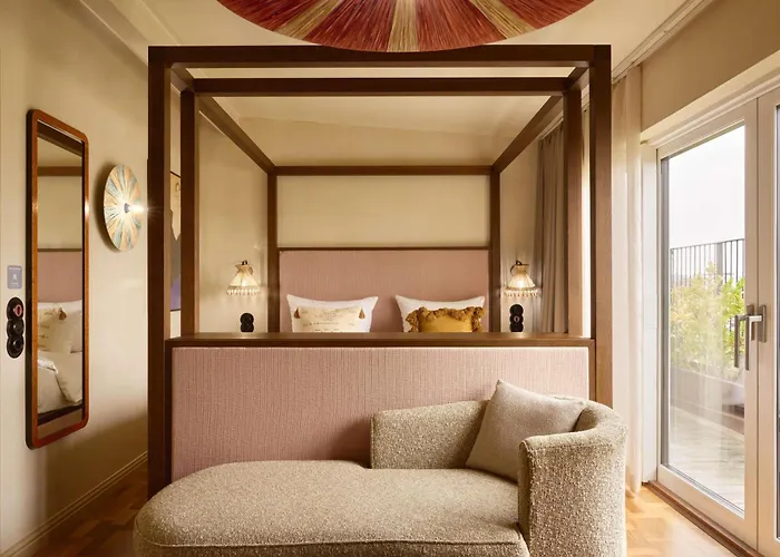 Nh Grand Joanne Hotel