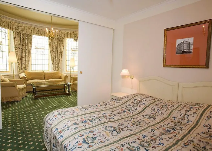 Nh Grand Joanne Hotel